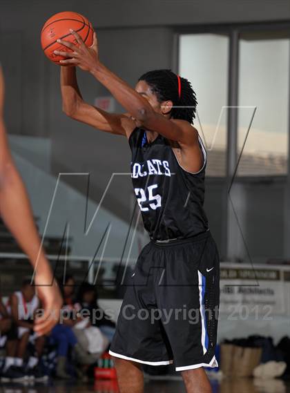 Thumbnail 3 in McKinney vs Fort Bend Bush (McDonald's Texas Invitational) photogallery.