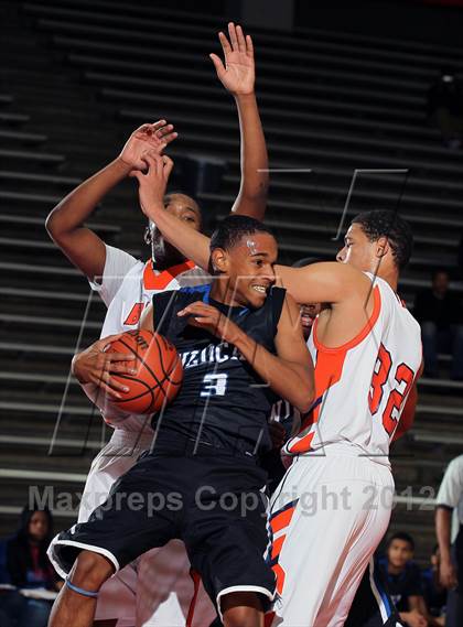 Thumbnail 1 in McKinney vs Fort Bend Bush (McDonald's Texas Invitational) photogallery.