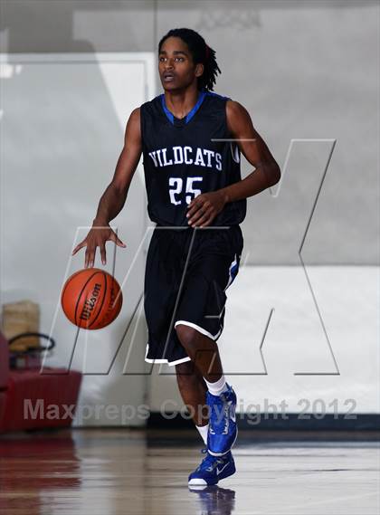 Thumbnail 3 in McKinney vs Fort Bend Bush (McDonald's Texas Invitational) photogallery.