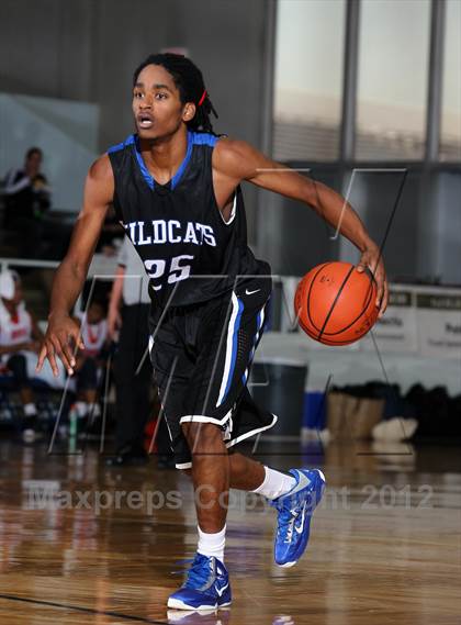 Thumbnail 1 in McKinney vs Fort Bend Bush (McDonald's Texas Invitational) photogallery.