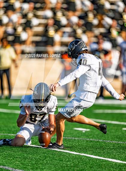 Thumbnail 2 in Jordan vs. Stratford (UIL 6A D2 Football Area) photogallery.