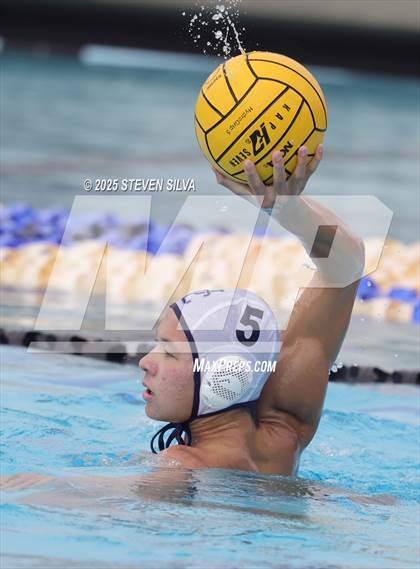 Thumbnail 3 in Grossmont vs. University City (CIF SDS Division 2 Quarterfinal) photogallery.