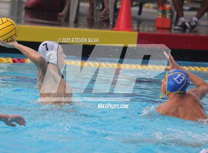 Thumbnail 3 in Grossmont vs. University City (CIF SDS Division 2 Quarterfinal) photogallery.