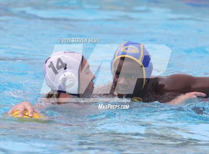 Thumbnail 3 in Grossmont vs. University City (CIF SDS Division 2 Quarterfinal) photogallery.