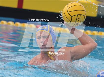 Thumbnail 2 in Grossmont vs. University City (CIF SDS Division 2 Quarterfinal) photogallery.