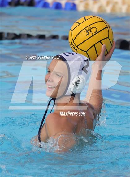 Thumbnail 1 in Grossmont vs. University City (CIF SDS Division 2 Quarterfinal) photogallery.