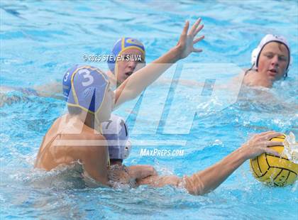 Thumbnail 1 in Grossmont vs. University City (CIF SDS Division 2 Quarterfinal) photogallery.