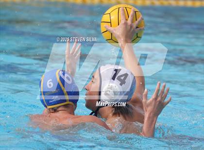 Thumbnail 3 in Grossmont vs. University City (CIF SDS Division 2 Quarterfinal) photogallery.