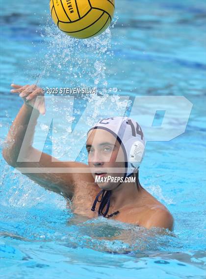 Thumbnail 3 in Grossmont vs. University City (CIF SDS Division 2 Quarterfinal) photogallery.