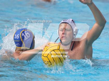 Thumbnail 2 in Grossmont vs. University City (CIF SDS Division 2 Quarterfinal) photogallery.