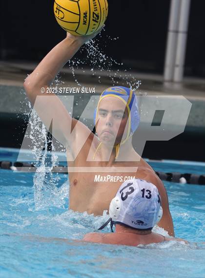 Thumbnail 3 in Grossmont vs. University City (CIF SDS Division 2 Quarterfinal) photogallery.