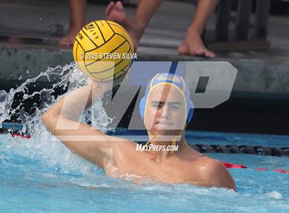 Thumbnail 2 in Grossmont vs. University City (CIF SDS Division 2 Quarterfinal) photogallery.