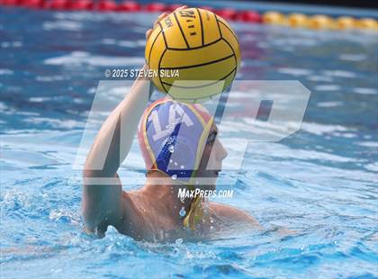 Thumbnail 3 in Grossmont vs. University City (CIF SDS Division 2 Quarterfinal) photogallery.