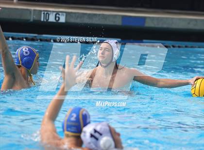 Thumbnail 3 in Grossmont vs. University City (CIF SDS Division 2 Quarterfinal) photogallery.