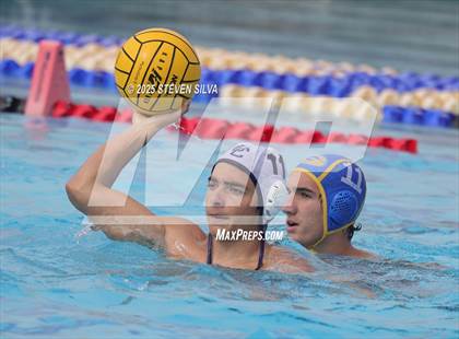 Thumbnail 3 in Grossmont vs. University City (CIF SDS Division 2 Quarterfinal) photogallery.