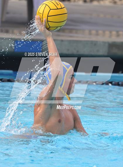 Thumbnail 2 in Grossmont vs. University City (CIF SDS Division 2 Quarterfinal) photogallery.