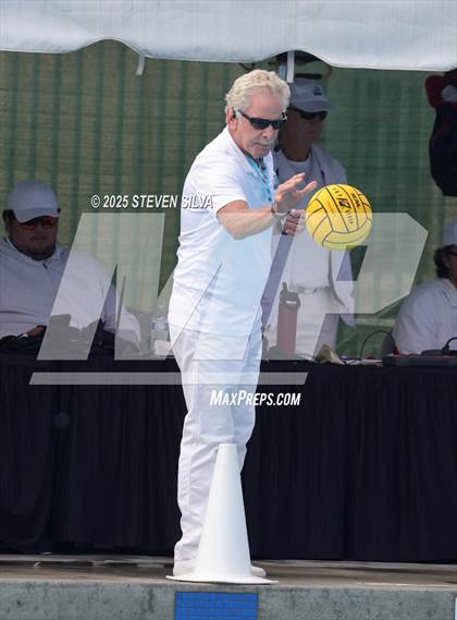 Thumbnail 2 in Grossmont vs. University City (CIF SDS Division 2 Quarterfinal) photogallery.