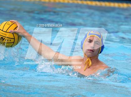 Thumbnail 3 in Grossmont vs. University City (CIF SDS Division 2 Quarterfinal) photogallery.