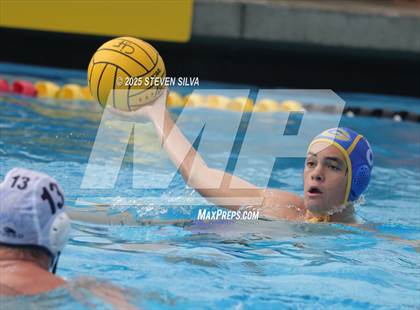 Thumbnail 2 in Grossmont vs. University City (CIF SDS Division 2 Quarterfinal) photogallery.