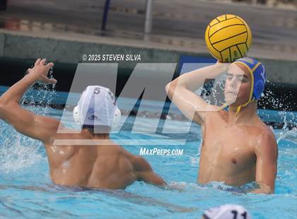 Thumbnail 2 in Grossmont vs. University City (CIF SDS Division 2 Quarterfinal) photogallery.