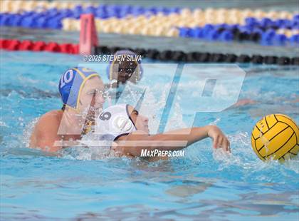 Thumbnail 3 in Grossmont vs. University City (CIF SDS Division 2 Quarterfinal) photogallery.