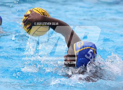 Thumbnail 1 in Grossmont vs. University City (CIF SDS Division 2 Quarterfinal) photogallery.