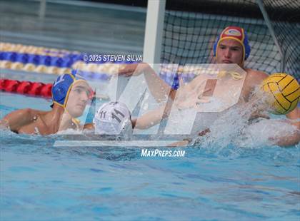 Thumbnail 3 in Grossmont vs. University City (CIF SDS Division 2 Quarterfinal) photogallery.