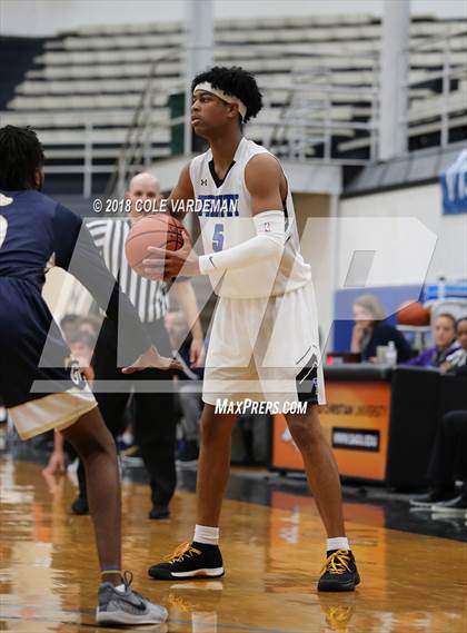 Thumbnail 2 in Grace Prep vs Trinity Christian (Trinity Tiger Classic) photogallery.