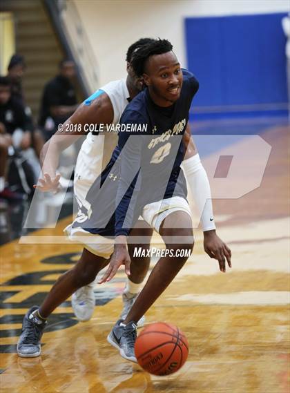 Thumbnail 2 in Grace Prep vs Trinity Christian (Trinity Tiger Classic) photogallery.
