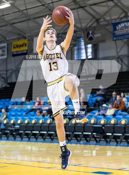 Thumbnail 3 in Gilroy vs Soquel (Santa Cruz Warriors Invitational Tournament) photogallery.