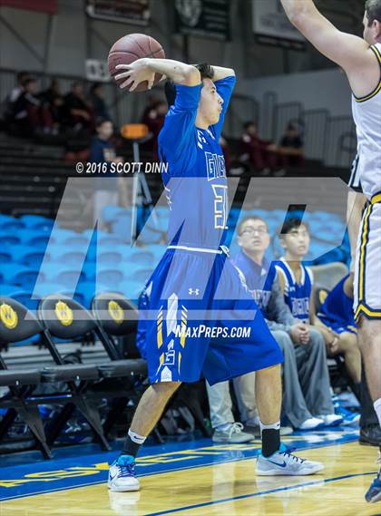 Thumbnail 1 in Gilroy vs Soquel (Santa Cruz Warriors Invitational Tournament) photogallery.
