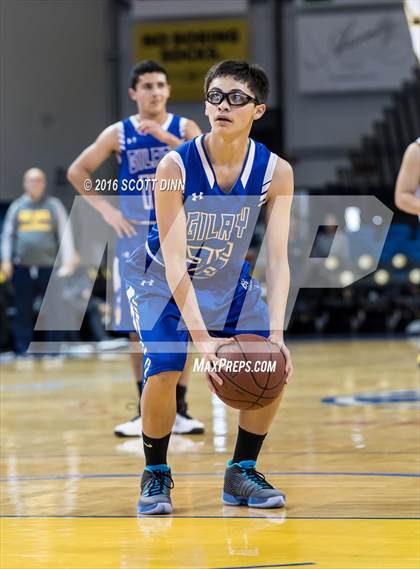 Thumbnail 3 in Gilroy vs Soquel (Santa Cruz Warriors Invitational Tournament) photogallery.