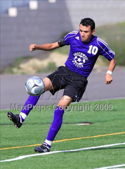 Thumbnail 2 in Southwest vs. Hoover photogallery.