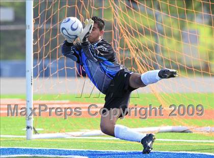 Thumbnail 1 in Southwest vs. Hoover photogallery.