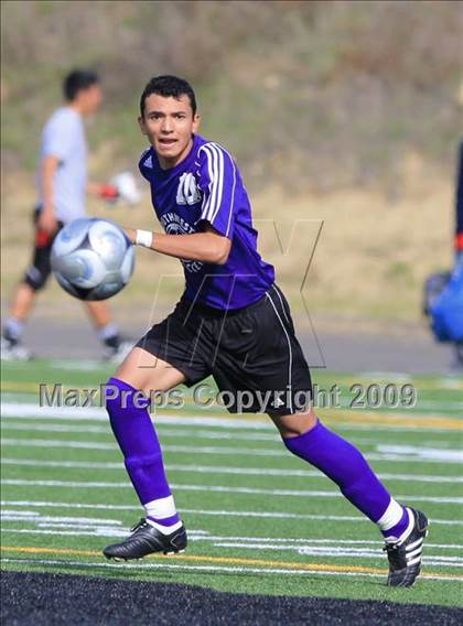 Thumbnail 3 in Southwest vs. Hoover photogallery.