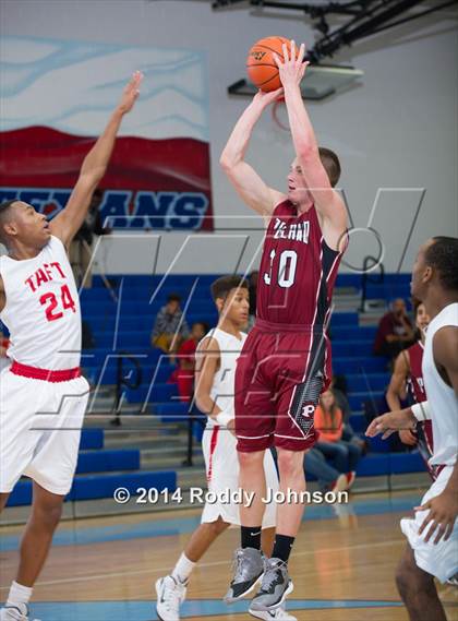 Thumbnail 3 in Pearland vs. Taft (McDonald's Texas Invitational) photogallery.