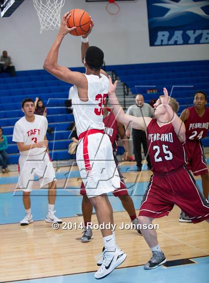 Thumbnail 3 in Pearland vs. Taft (McDonald's Texas Invitational) photogallery.