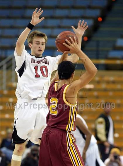 Thumbnail 3 in Harvard-Westlake vs. Ocean View (CIF SoCal D3 Final) photogallery.