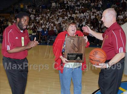 Thumbnail 2 in Harvard-Westlake vs. Ocean View (CIF SoCal D3 Final) photogallery.