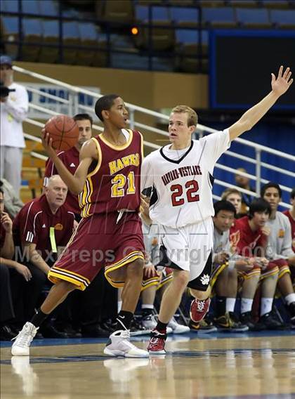 Thumbnail 3 in Harvard-Westlake vs. Ocean View (CIF SoCal D3 Final) photogallery.