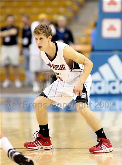 Thumbnail 3 in Harvard-Westlake vs. Ocean View (CIF SoCal D3 Final) photogallery.