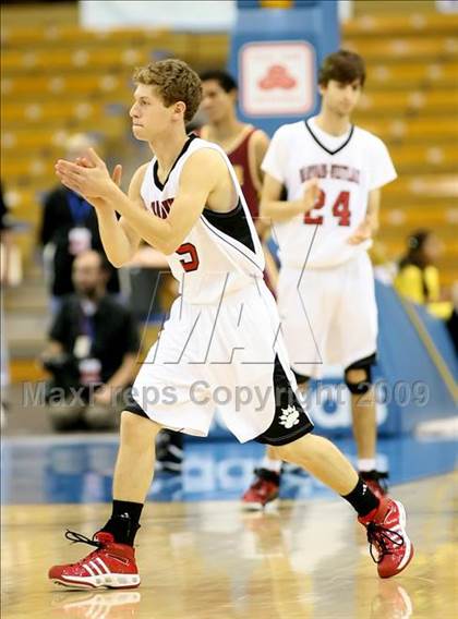 Thumbnail 2 in Harvard-Westlake vs. Ocean View (CIF SoCal D3 Final) photogallery.