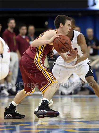 Thumbnail 2 in Harvard-Westlake vs. Ocean View (CIF SoCal D3 Final) photogallery.