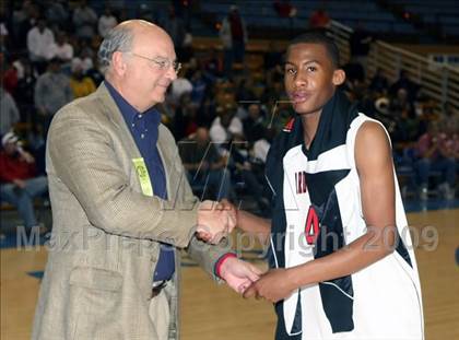 Thumbnail 2 in Harvard-Westlake vs. Ocean View (CIF SoCal D3 Final) photogallery.