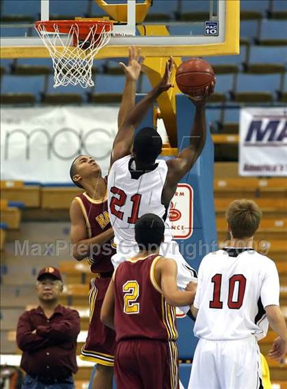 Thumbnail 1 in Harvard-Westlake vs. Ocean View (CIF SoCal D3 Final) photogallery.