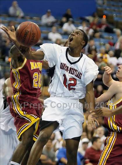 Thumbnail 2 in Harvard-Westlake vs. Ocean View (CIF SoCal D3 Final) photogallery.