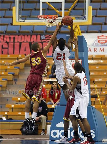 Thumbnail 2 in Harvard-Westlake vs. Ocean View (CIF SoCal D3 Final) photogallery.