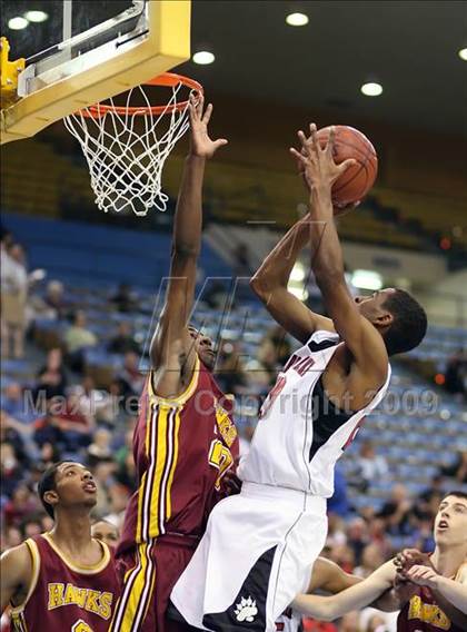 Thumbnail 1 in Harvard-Westlake vs. Ocean View (CIF SoCal D3 Final) photogallery.