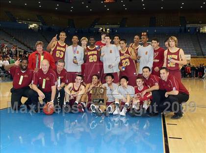 Thumbnail 3 in Harvard-Westlake vs. Ocean View (CIF SoCal D3 Final) photogallery.