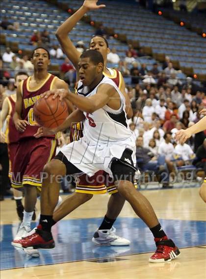 Thumbnail 2 in Harvard-Westlake vs. Ocean View (CIF SoCal D3 Final) photogallery.
